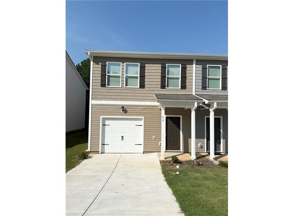 318 Oakwood Drive NW, Milledgeville, GA 31061