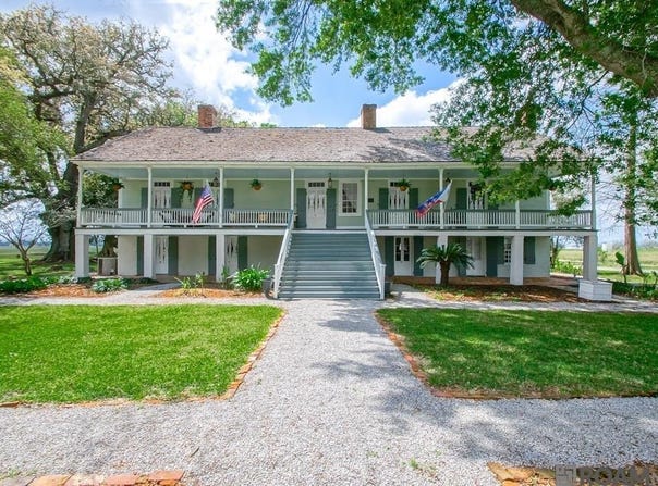 6847 False River Rd, Oscar, LA 70762