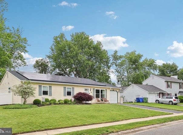 5 GRAYBURN DRIVE, MARLTON, NJ 08053