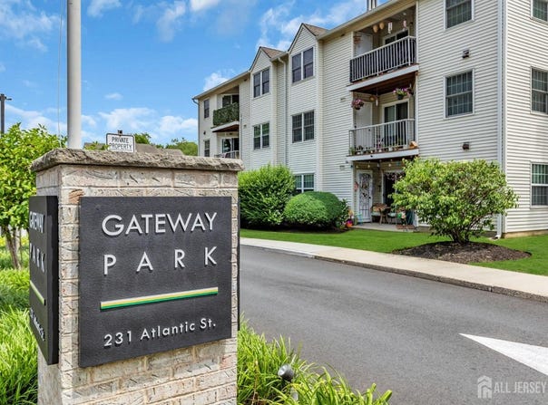 231 Atlantic Street, Keyport, NJ 07735