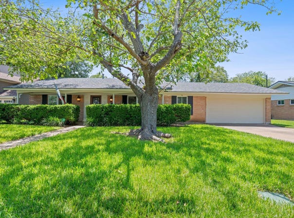 3207 Whitepine DR, Austin, TX 78757