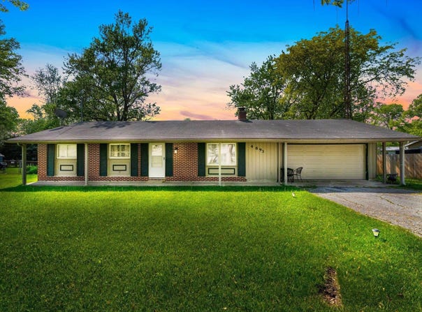 4893 Woodway Drive, Fort Wayne, IN 46835-3667