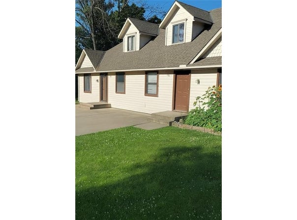 701 & 703 Cass Street, Harrisonville, MO 64701