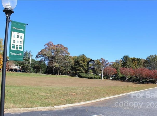 9B Main Avenue W, Taylorsville, NC 28681