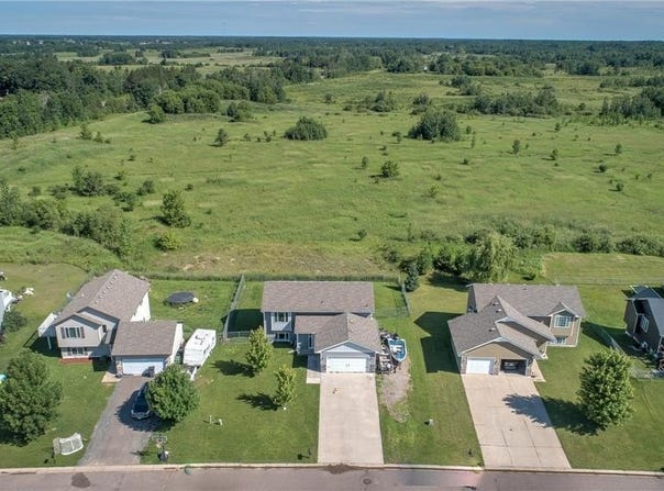 375 Fawn Meadows Way NE, Pine City, MN 55063
