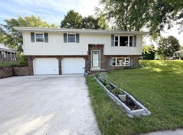 476 HIAWATHA Drive, BRILLION, WI 54110-0000