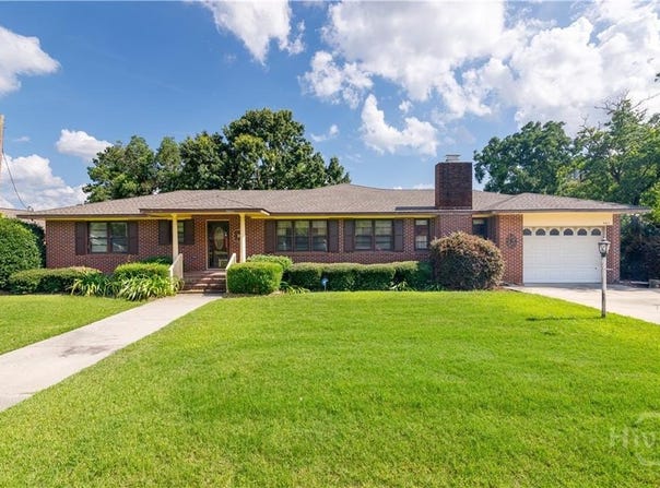 401 E Smith Street, Claxton, GA 30417