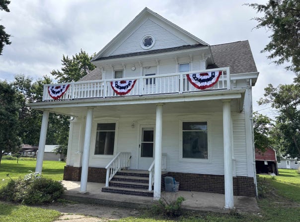 102 W 1st Street, Everly, IA 51338