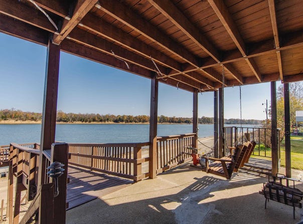 1111 LEANING TREES, Adamsville, TN 38310