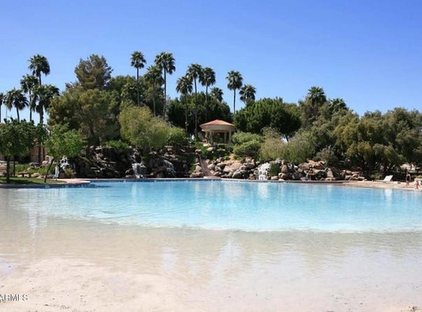 1633 E LAKESIDE Drive, Gilbert, AZ 85234