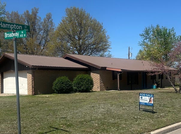 400 Hampton Dr., Ponca City, OK 74601