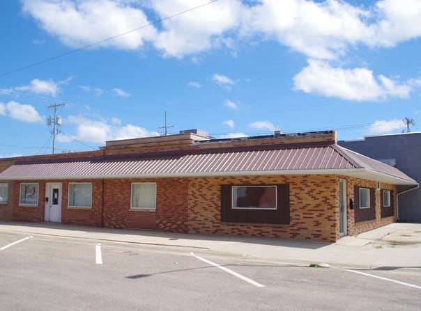 302 S 9th Ave, Broken Bow, NE 68822