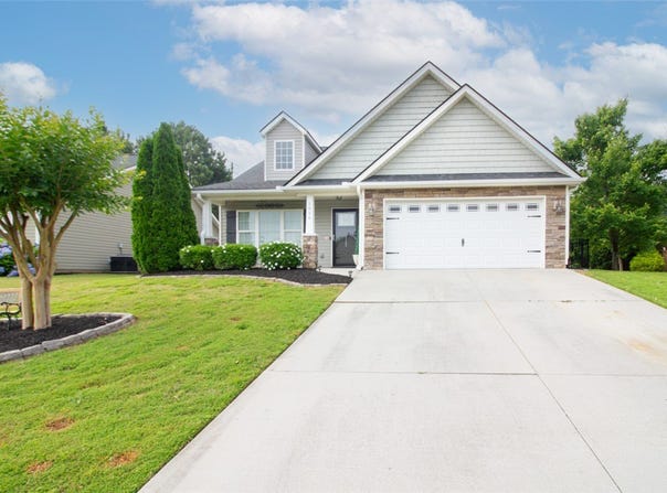 1016 Whirlaway Circle, Anderson, SC 29621