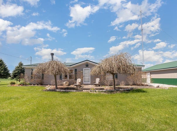 9651 N Bagley Road, St Louis, MI 48880