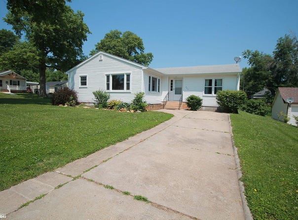 223 W Division Street, Clarinda, IA 51632