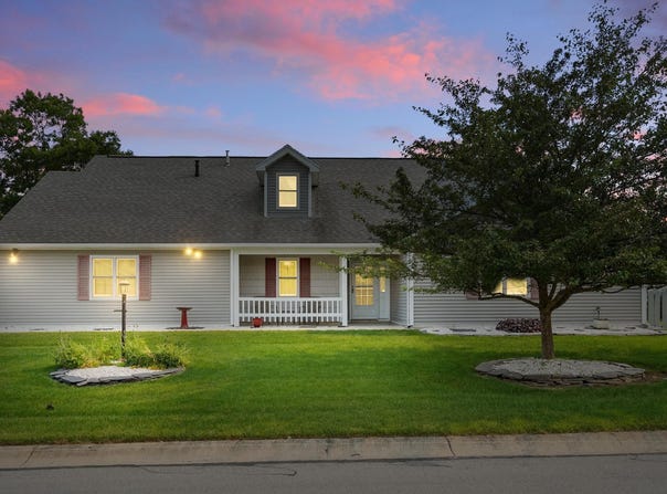 8333 Chapel Hill Place, Fort Wayne, IN 46825-6504