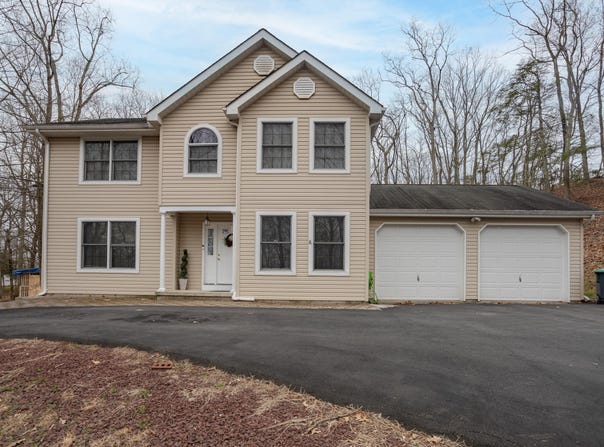128 Cardinal Road, Cresco, PA 18326