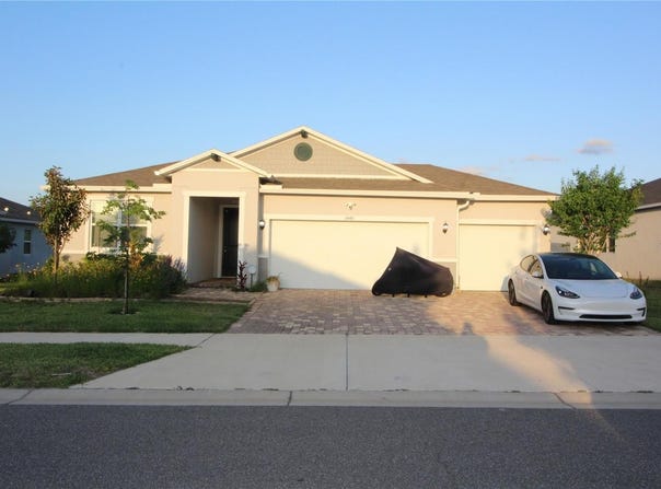 9449 SANDERS PARK Place, SEFFNER, FL 33584