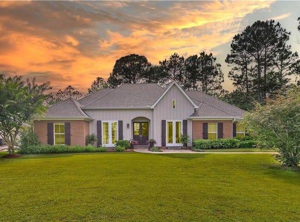 8900 Bay Point Drive, Elberta, AL 36530