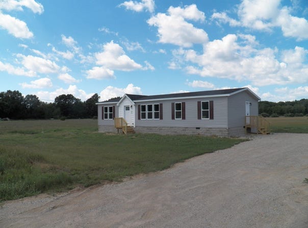 19150 W Yankee Rd, Morley, MI 49336
