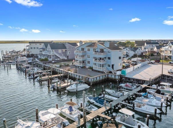 444 W Shore Dr, Brigantine, NJ 08203