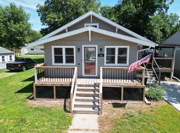208 Myrtle St, Aurelia, IA 51005