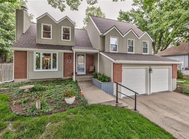 15118 W 83rd Street, Lenexa, KS 66219