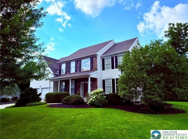 222 Timothy Trail N, Forks Twp, PA 18040