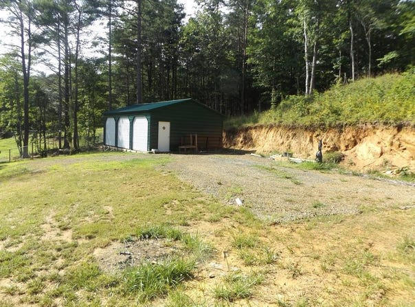1688 Whitetown Rd., Hillsville, VA 24343