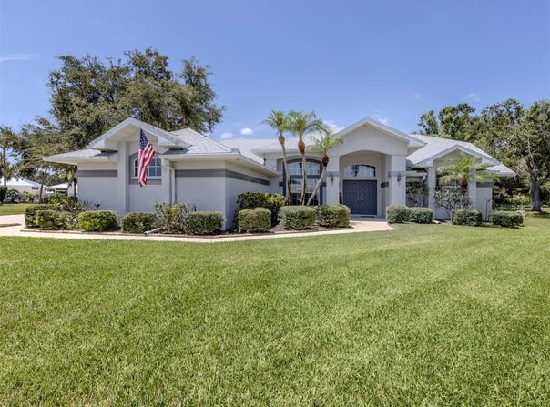 2226 E VILLAGE CIRCLE, VENICE, FL 34293