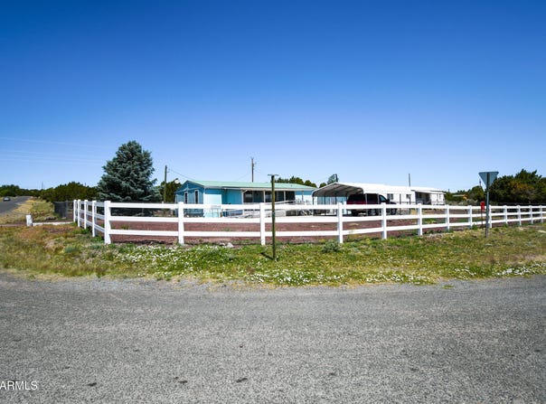 61 Evergreen Lane Lane, Concho, AZ 85924