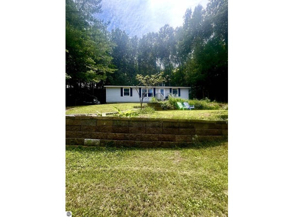 9452 N Manitou Trail, Northport, MI 49670-9748