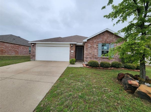 1200 Foxglove Lane, Burleson, TX 76028