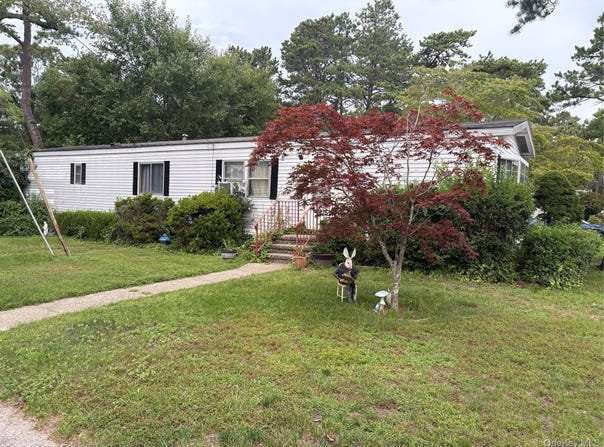 525/P4 Riverleigh, Riverhead, NY 11901