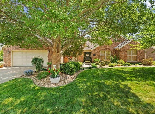 2618 Hillbrooke Pkwy, Owensboro, KY 42303