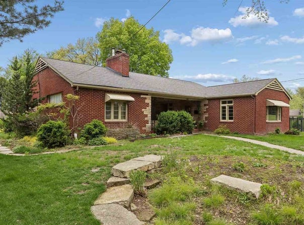 425 Beldon Ave, IowaCity, IA 52246