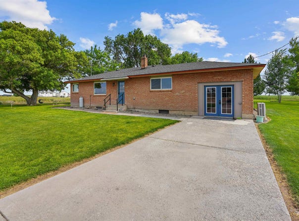 403 S Crestview, Paul, ID 83347