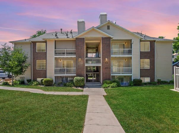 2095 S MAIN E, Bountiful, UT 84010