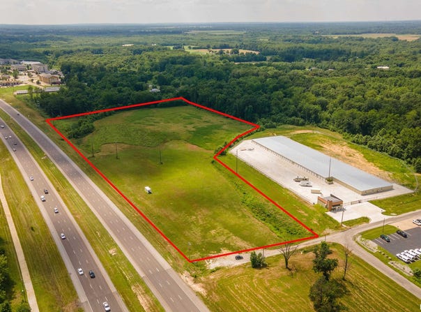 1461 COUNTY LINE Road, Carbondale, IL 62901