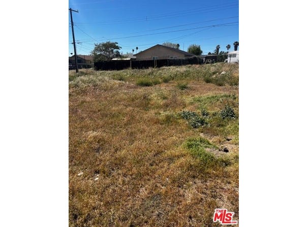 1124 E Theodore St, Banning, CA 92220