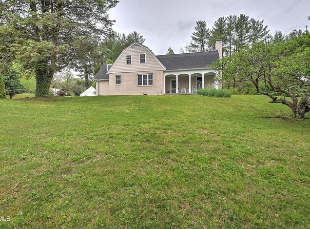 205 Lavinder Lane, Bristol, TN 37620