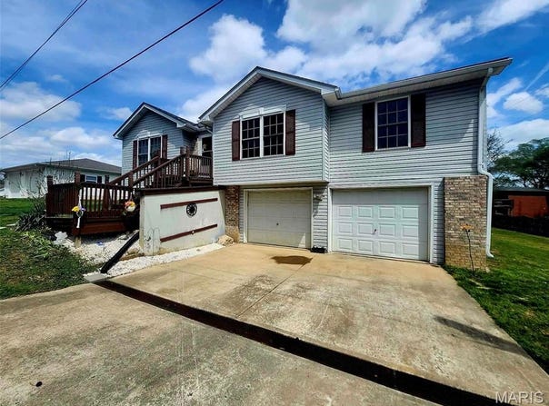 1204 Riverview Drive, Elsberry, MO 63343