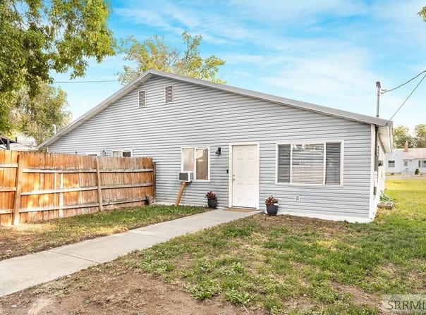 462 E 17th Street, Idaho Falls, ID 83404