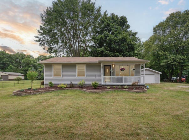 33650 Willow Road, New Boston, MI 48164
