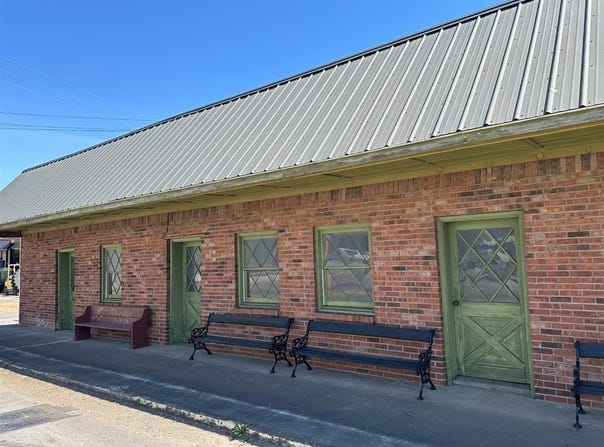 103 E Gallatin Street, Adairville, KY 42202