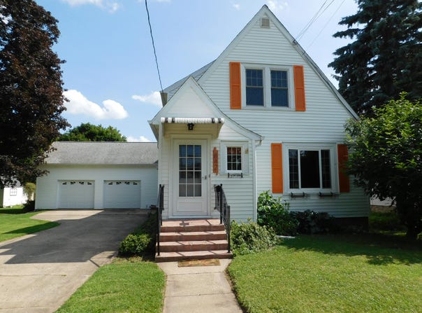 842 E Michigan Avenue, Marshall, MI 49068
