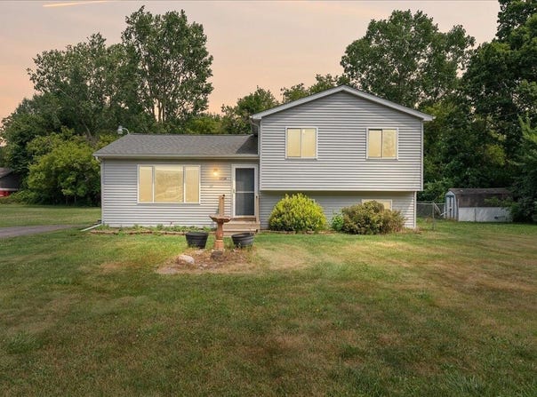 11534 Eaton Rapids Road, Springport, MI 49284
