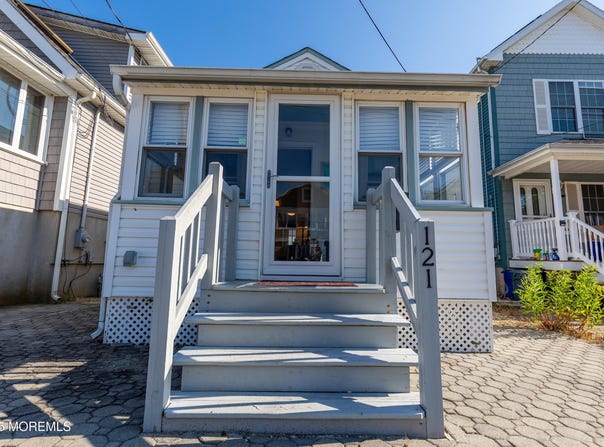 121 L Street, Seaside Park, NJ 08752
