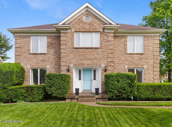 1813 Chaucer Ct, Louisville, KY 40220