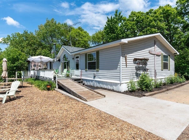 N1024 385th Street, Maiden Rock, WI 54750